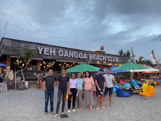 Gambar Makanan Yeh Gangga Beach Club 9