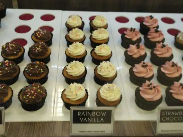 Gambar Makanan Twelve Cupcakes 18