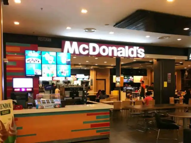 McDonald's & McCafe Food Photo 2