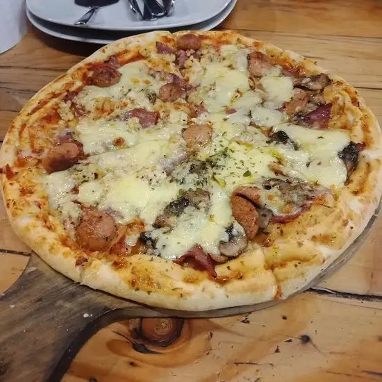 Gambar Makanan Pizza Combi 5