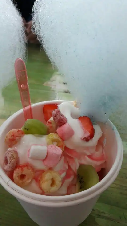 Gambar Makanan Kabut Salju Ice Cream & Dessert 2
