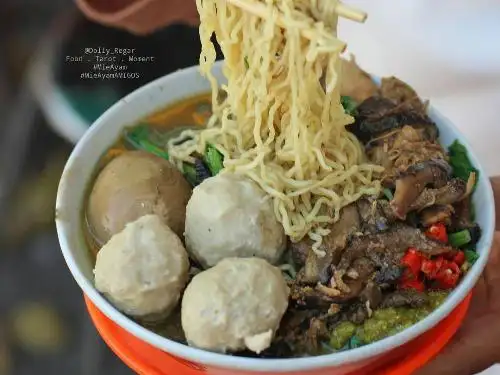 Mie Ayam Jamur Mas Karyo, Jl Gaharu No 32