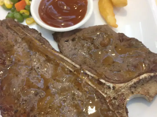 Gambar Makanan Oui Steak & Bistro 11