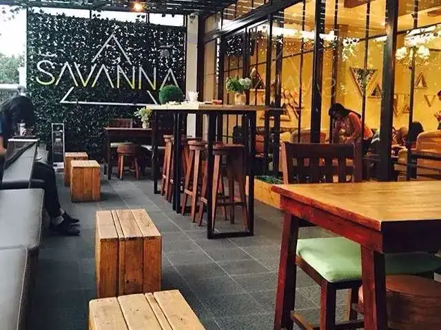 Gambar Makanan Savanna Rooftop Bar 13