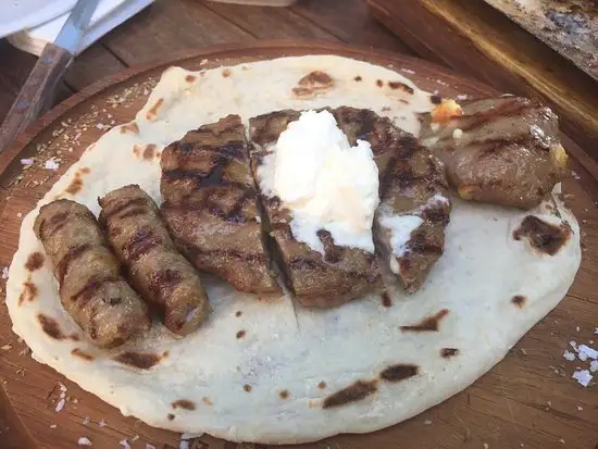 Kofteci Irfan Steakhouse-Kasap'nin yemek ve ambiyans fotoğrafları 3