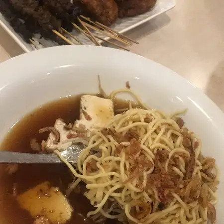 Gambar Makanan Lontong Mie Ny.Marlia 4