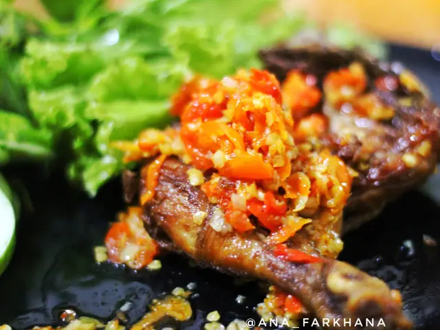 Gambar Makanan Sambal Khas Karmila 2