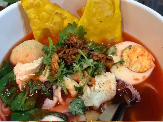 Adam Tomyam Thai Seafood Food Photo 12