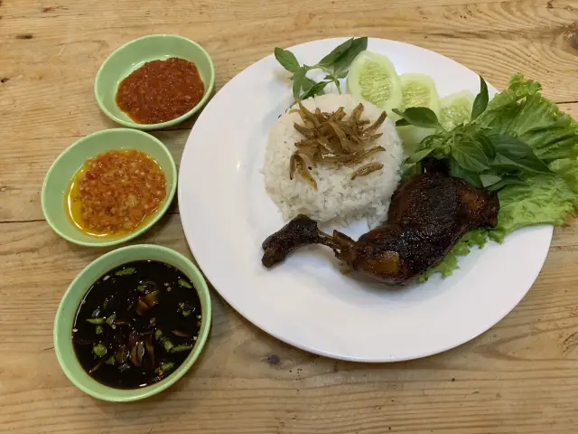 Gambar Makanan Ayam Bakar Melody 3