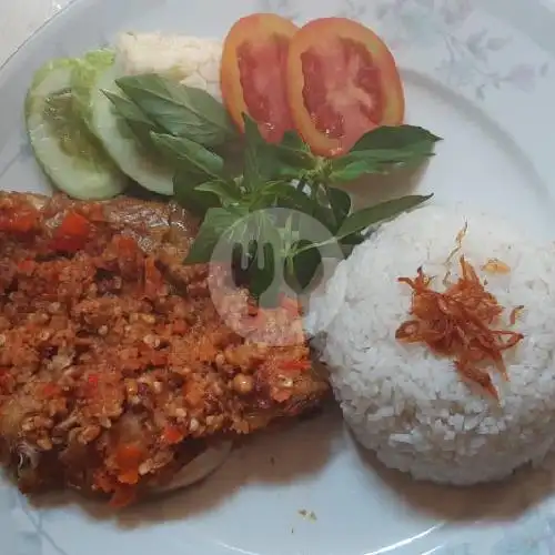 Gambar Makanan Ayam Geprek Bude Siti, Cengkareng 1