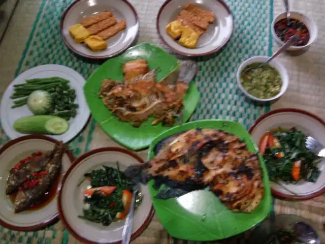 Gambar Makanan RM Teh Sari Ikan Bakar Nasi Liwet 1