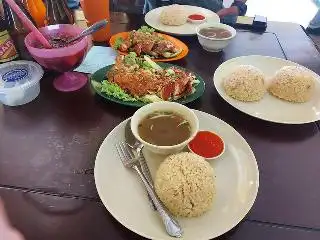 Gemas Chicken Rice Restaurant Bahau