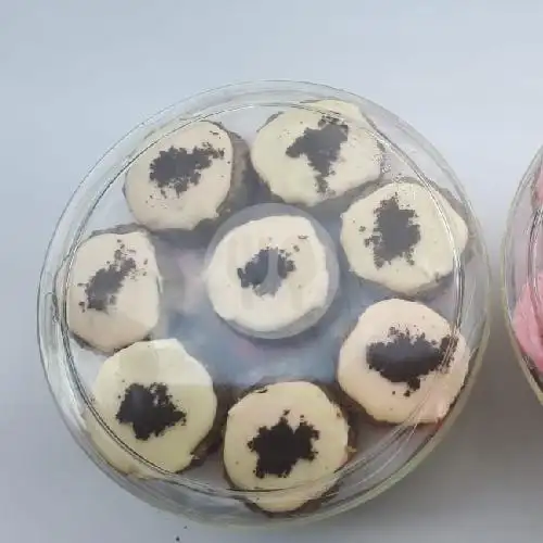 Gambar Makanan Aminah Cake Cookies & Dessert, Padat Karya 1