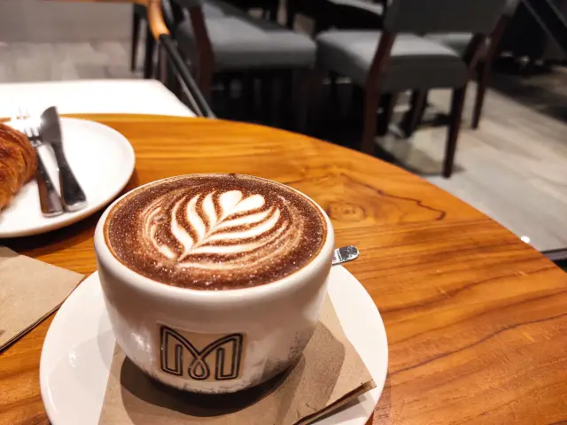 Gambar Makanan Mazaya Coffee & Roastery 3