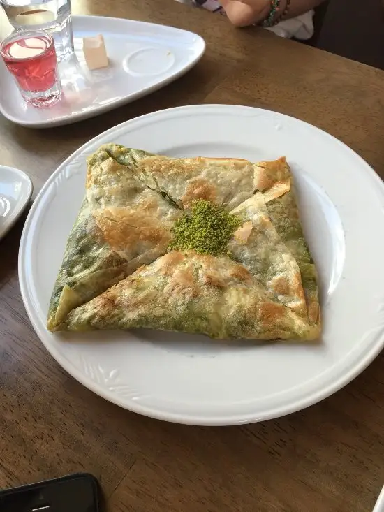 Faruk Güllüoğlu Vatan'nin yemek ve ambiyans fotoğrafları 17