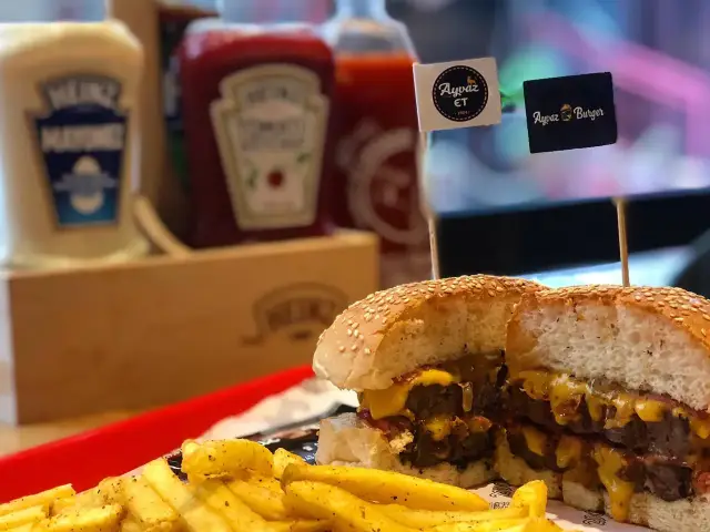 Ayvaz Burger'nin yemek ve ambiyans fotoğrafları 7