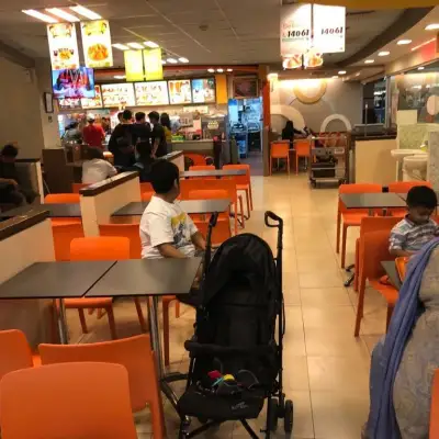 A&W Central Point Mal