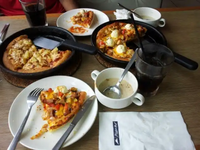 Pizza Hut Food Photo 5