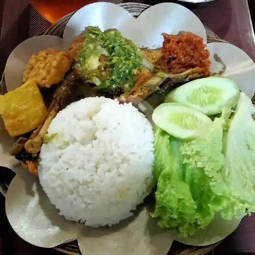 Gambar Makanan Ayam Penyet Sambel Ijo  7