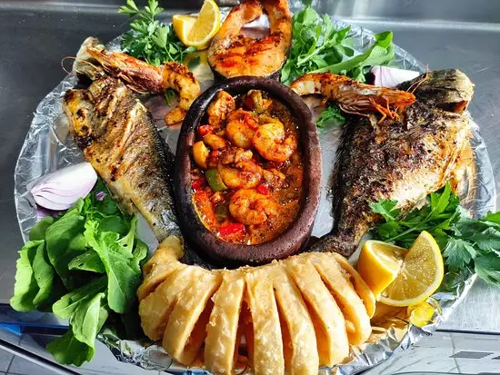 Rainbow Fish & Meat Restaurant'nin yemek ve ambiyans fotoğrafları 3