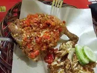 Ayam Dan Bebek Goreng Sambel Berontak, Setiabudi