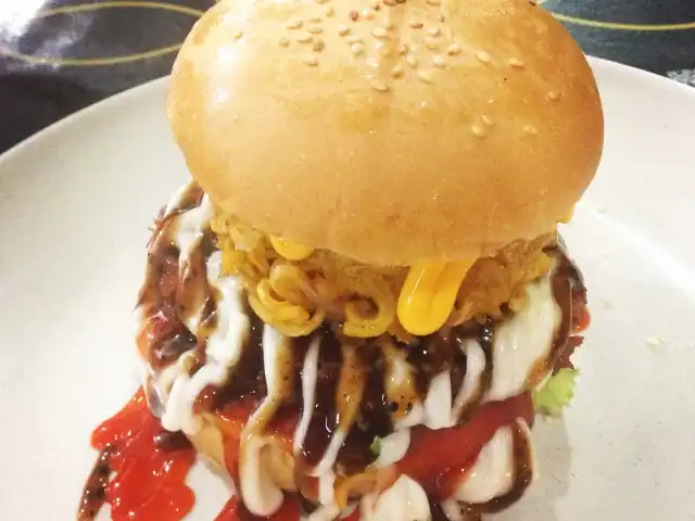 Burger Maggi Kg. Sireh Food Photo 12