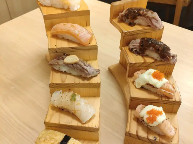 Gambar Makanan Okinawa Sushi 3