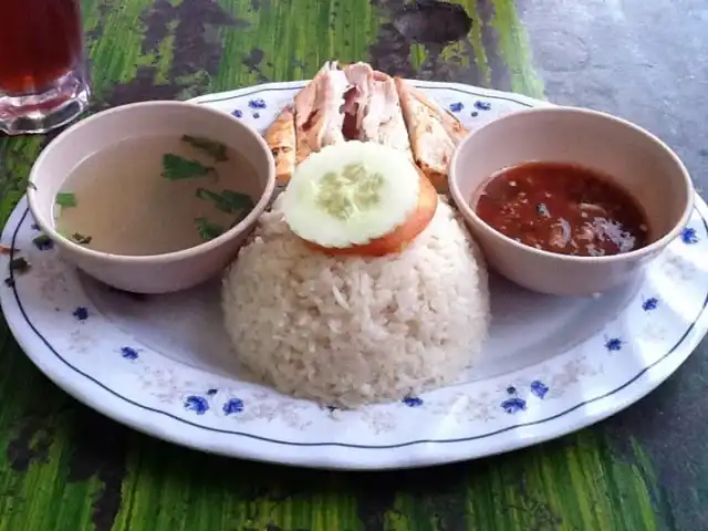 Nasi Ayam Periuk Besar Food Photo 13