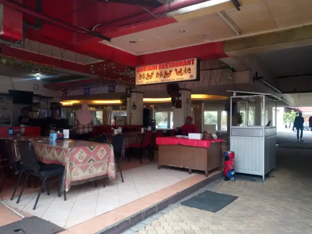 Gambar Makanan Gujari Restaurant 7