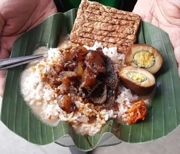 Gambar Makanan nasi gandul Mbak Kitut 2