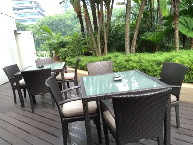 Poolside Terrace - Shangri - La Food Photo 3