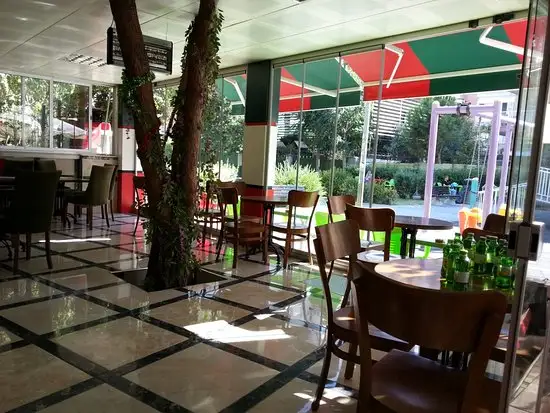 Karşıyaka Çarşı Kafe