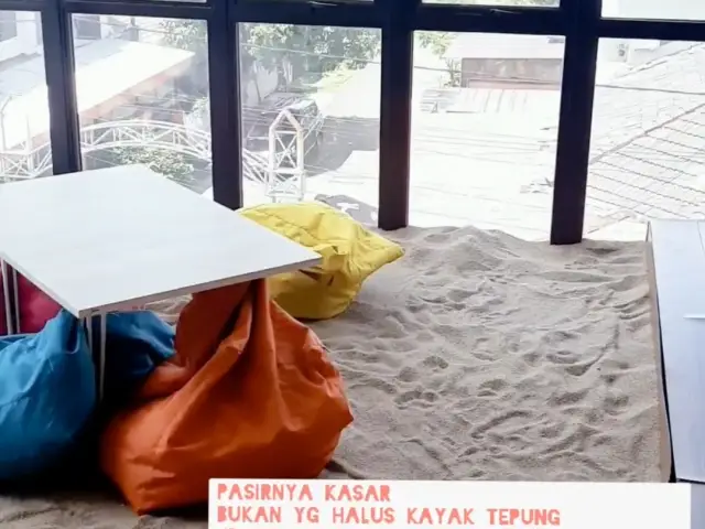 Gambar Makanan Garis Pantai Coffee & Indoor Beach 5