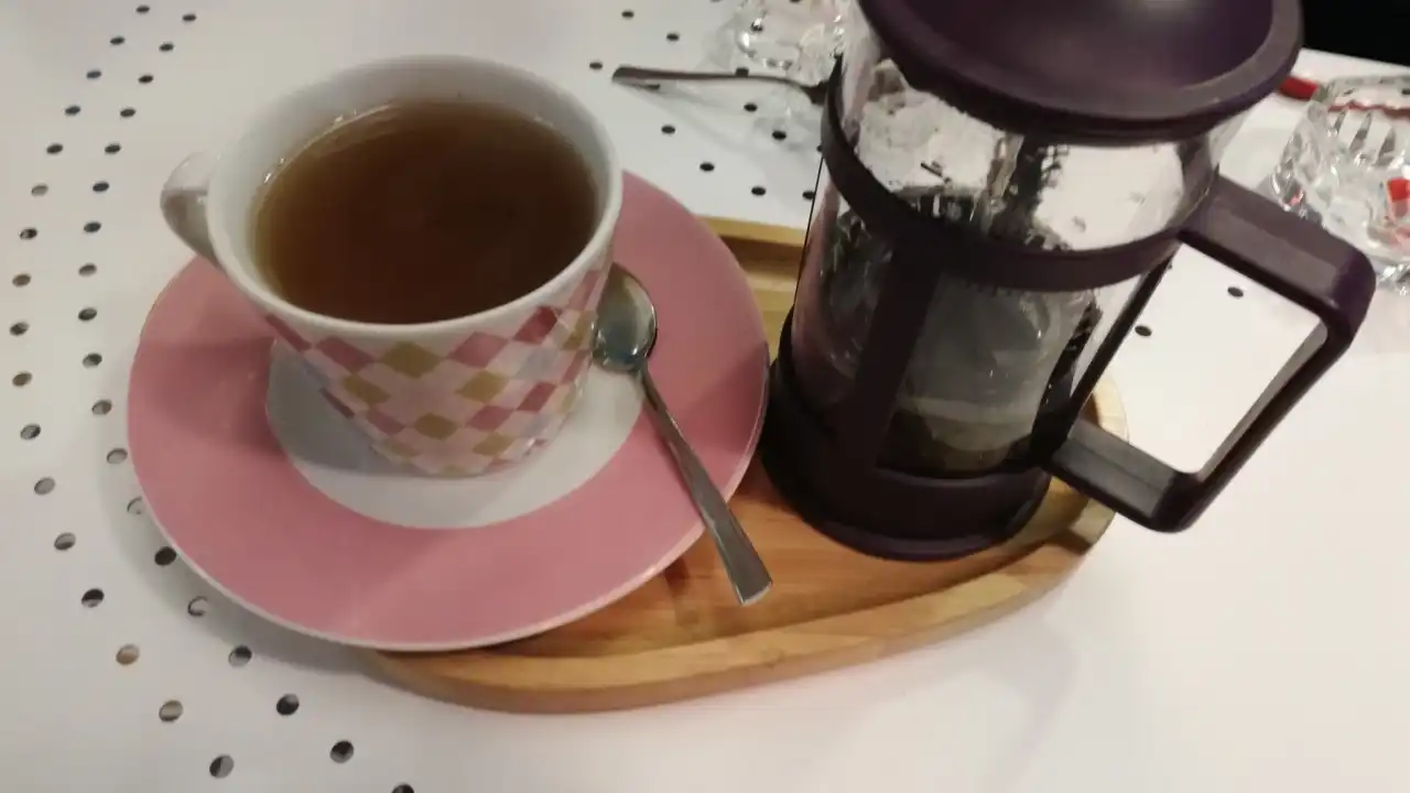 é Mirella Café