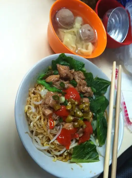 Gambar Makanan Bakmi Ayam Bangka Keriting 9