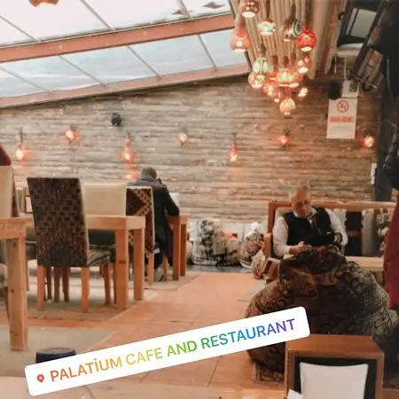 Palatium Cafe & Restaurant'nin yemek ve ambiyans fotoğrafları 56