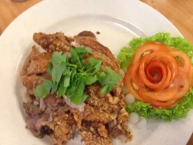 S Loam Mit Thai Restaurant Food Photo 16