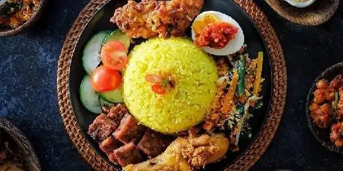 Nasi Uduk dan Mie Ayam Ibu Yopi