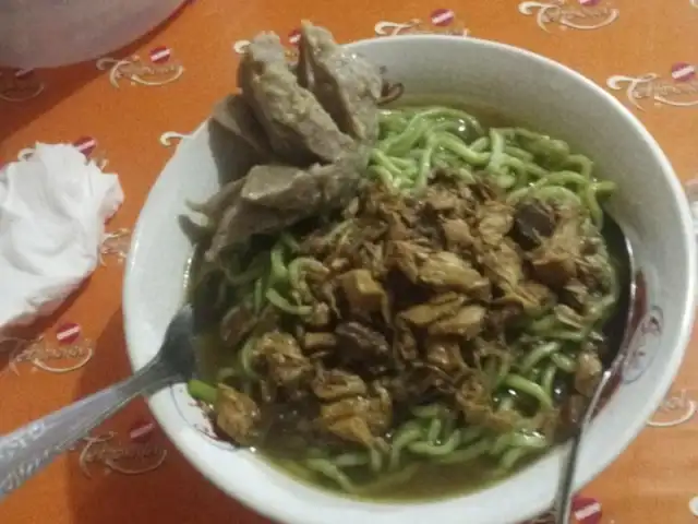 Gambar Makanan Mie Ayam Hijau 14