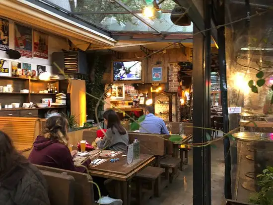 Varuna Gezgin Cafe - Istanbul'nin yemek ve ambiyans fotoğrafları 20