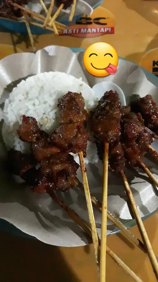 Gambar Makanan Sate Babi Bawah Pohon 9