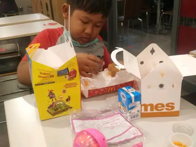 Gambar Makanan McDonald’s Ngaliyan 3