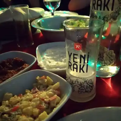 Kırmızı Restaurant