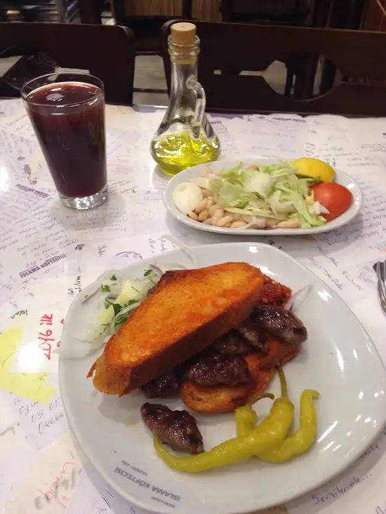 AKO Ahmet Usta Islama Köftecisi'nin yemek ve ambiyans fotoğrafları 3