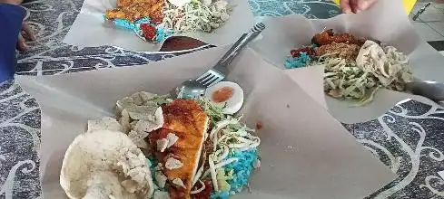 Kak Tie Nasi Kerabu Aye ( Ayam) Katok