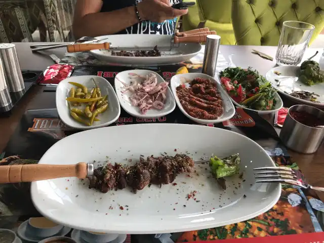 Tat Gör Cağ Kebap Erzurum Oltu'nin yemek ve ambiyans fotoğrafları 6