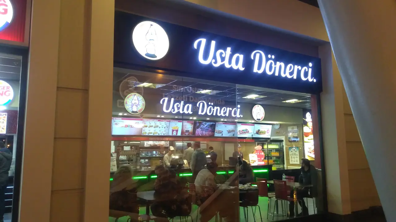 Usta Dönerci