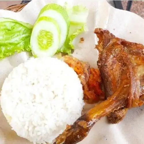 Gambar Makanan Nasi Ayam Bebek Bumbu Ireng, Jl. Cipanas Babakan No.21 8