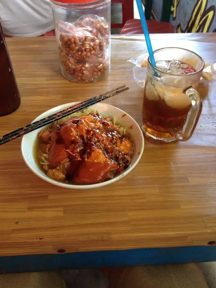 Mie Ayam 'Karang Mangu' Kroya