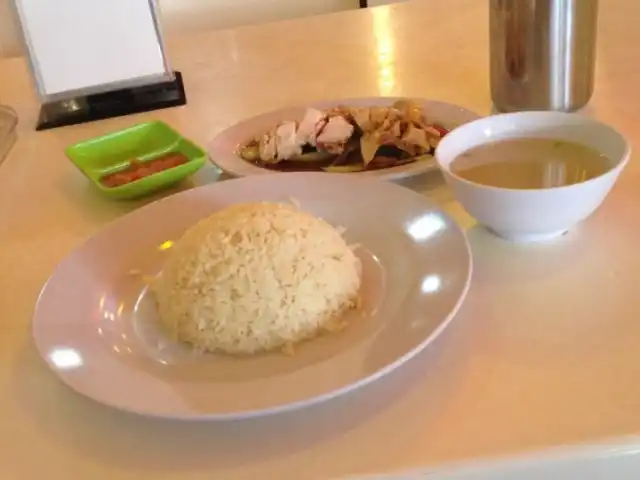Singapore Chicken Rice (SCR) Food Photo 9